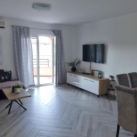 Apartments Ledic Krvavica Exterior foto