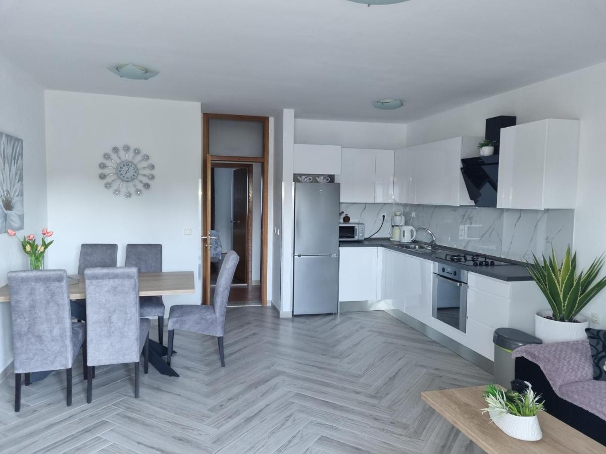 Apartments Ledic Krvavica Exterior foto
